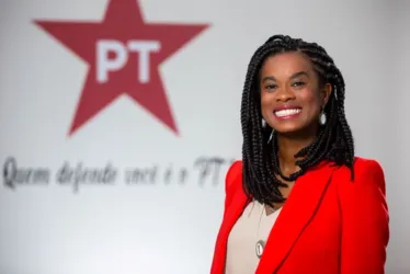 
			
				Deputada é novamente vítima de ataques racistas: “Macaca fodida”
			
			