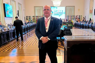 
			
				Desembargador Fernando Tourinho é homenageado pelo Tribunal de Justiça do Pará
			
			