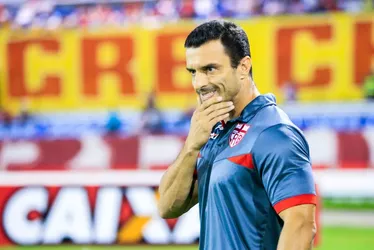
				Dos 5 técnicos do Guarani em 2024, quatro tiveram passagens frustrantes no CRB
			
			