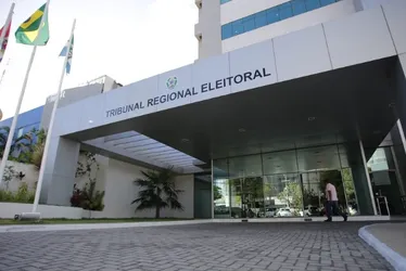 
			
				Mais de 85 mil eleitores em AL podem ter o título cancelado por ausência em três turnos
			
			