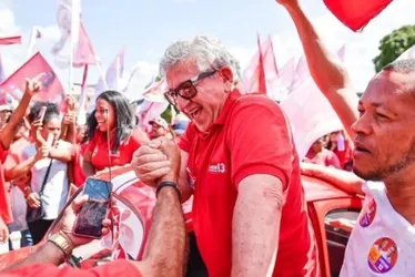 
			
				Eleições: Caetano é eleito prefeito de Camaçari (BA)
			
			