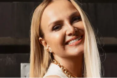 
			
				Eliana comandará programa de verão no GNT; veja detalhes
			
			
