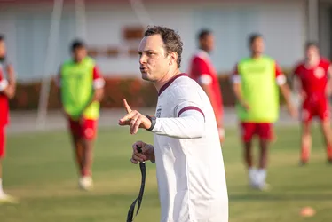 
			
				Eliminação e três times por ano: os números de Bruno Pivetti, novo técnico do CRB
			
			