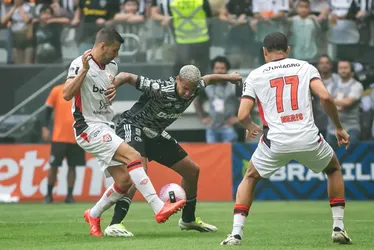 
			
				Em casa, Atlético-MG vacila e empata com Vitória pelo Brasileirão
			
			