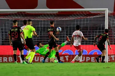 
			
				Em jogo atrasado, CRB empata com o Sport e deixa o Z4 provisoriamente: 1 a 1
			
			
