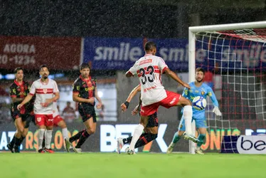 
			
				Em jogo atrasado, CRB empata com o Sport e deixa o Z4 provisoriamente: 1 a 1
			
			