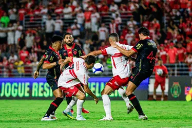 
			
				Em jogo atrasado, CRB empata com o Sport e deixa o Z4 provisoriamente: 1 a 1
			
			