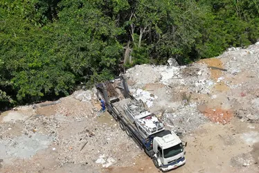 
			
				Empresa flagrada descartando resíduos em mangue será multada em mais de R$ 200 mil
			
			