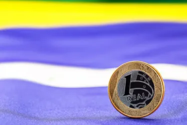 
				Entre 27 moedas, real foi a segunda que mais perdeu valor em 2024
			
			