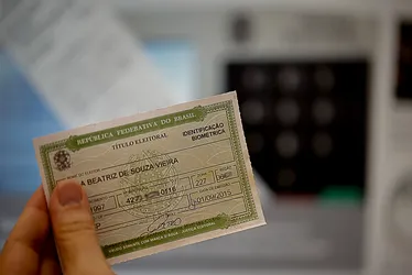 
			
				Mais de 81 mil eleitores em Alagoas têm título cancelado; veja como regularizar!
			
			