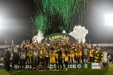 
			
				Ex-CSA, técnico Rogério Corrêa expõe bastidores e fala sobre demissão: "Armado"
			
			