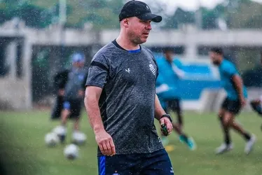 
			
				Ex-CSA, técnico Rogério Corrêa expõe bastidores e fala sobre demissão: "Armado"
			
			