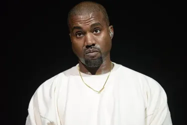
			
				Ex-assistente de Kanye West diz que foi drogada em evento de Diddy
			
			
