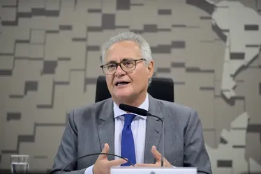 
			
				Fortalecido, Renan Calheiros avalia cenário político pós-eleição em AL
			
			