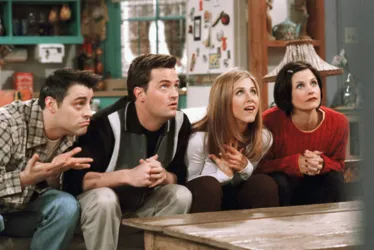 
			
				Friends faz 30: como a série definiu a moda da década de 1990
			
			