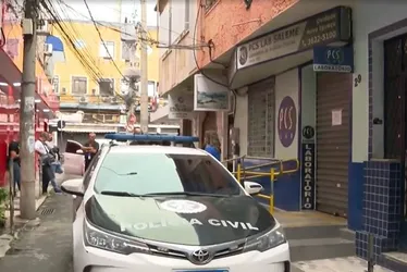 
				Funcionária envolvida em contaminação por HIV em transplantes é presa
			
			