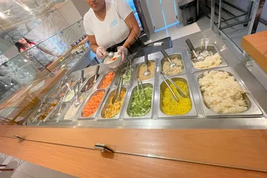 
			
				Gastronomia genuinamente praiana: o sabor do Sun Poke
			
			