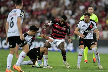 
			
				Gerson e Coutinho brilham, e Flamengo e Vasco empatam pelo Brasileirão
			
			