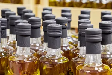 
			
				Governo proíbe a venda de 12 marcas irregulares de azeite de oliva
			
			