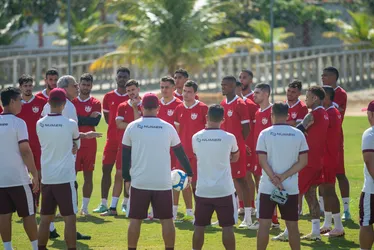 
			
				Hélio dos Anjos dá o tom no CRB e avisa: “Quem não quiser, vai para fora”
			
			