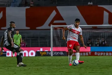 
			
				Hélio dos Anjos garante retorno de Segovia contra o Coritiba
			
			