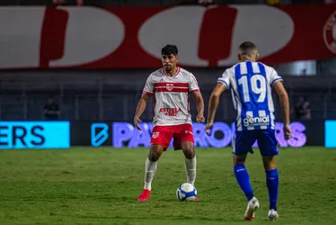 
			
				Hélio dos Anjos garante retorno de Segovia contra o Coritiba
			
			