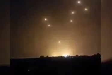 
			
				Irã lança 2ª onda de mísseis em Jerusalém após intervalo de 10 minutos
			
			