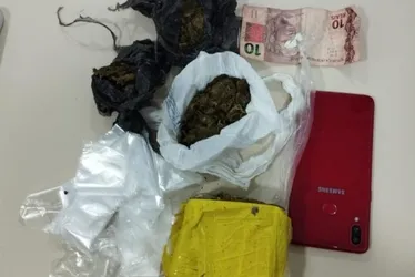 
			
				Jovem de 19 anos é preso com maconha e cocaína em Piranhas
			
			