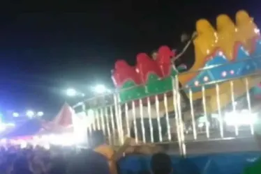 
			
				Jovem é arremessada de brinquedo em parque de diversões
			
			