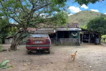 
			
				Jovem libertada de cativeiro foi violentada pelo tio por quase 10 anos
			
			