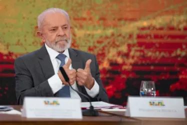 
			
				Lula apoia Kamala: “Muito mais seguro para fortalecer a democracia”
			
			