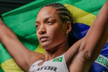 
			
				Lutadora brasileira de MMA segue internada após processo de corte de peso
			
			