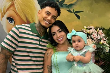 
				MC Mirella se fantasia para comemorar 10 meses de filha; veja tema da festa
			
			