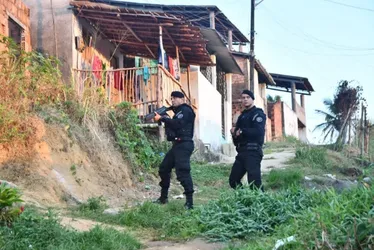 
			
				Mais de 10 são presos em operações contra organizações criminosas ligadas ao tráfico em AL
			
			