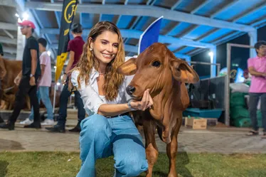 
			
				Marina Candia, primeira-dama de Maceió, prestigia abertura da 74ª Expoagro
			
			