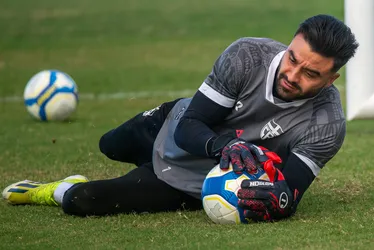 
			
				Matheus Albino enxerga CRB pronto para encarar o Sport
			
			