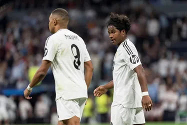 
				Mbappé sofre lesão e Endrick pode ser titular do Real em clássico
			
			