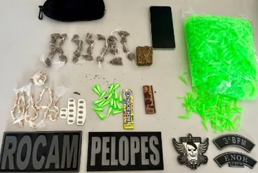 
			
				Morador é preso com crack, maconha e comprimidos de rohypnol em Arapiraca
			
			
