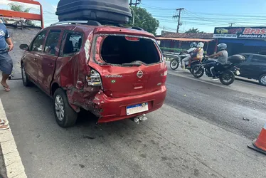 
			
				Motociclista fica ferido após colidir em traseira de carro na Cidade Universitária
			
			