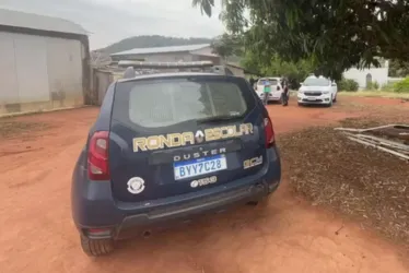 
			
				Mulher é achada morta após marido confessar crime por telefone e fugir
			
			