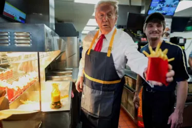 
				'Não deixe os EUA se transformarem no Brasil', diz brasileira a Trump
			
			