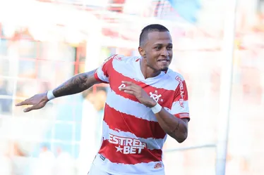 
				No Rei Pelé, CRB quebra sequência ruim e vence o América-MG pela Série B: 2 a 1
			
			