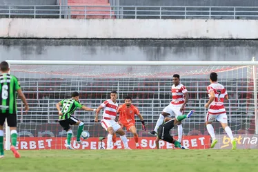 
				No Rei Pelé, CRB quebra sequência ruim e vence o América-MG pela Série B: 2 a 1
			
			