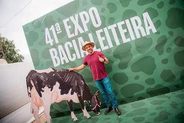 
			
				No sertão de AL, exposição leiteira se consolida como maior do Nordeste
			
			
