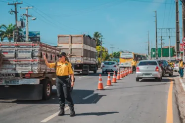 
			
				Obra em rede elétrica altera trânsito da Av. Comendador Gustavo Paiva nesta terça
			
			