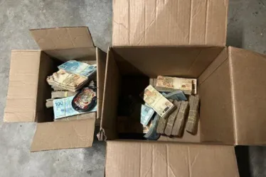 
				PF apreende quase R$ 2 milhões em ação contra crimes eleitorais
			
			
