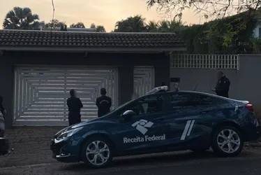 
			
				PF cumpre mandados em Maceió contra venda fraudulenta de smartphones; prejuízo de R$ 50 mi
			
			