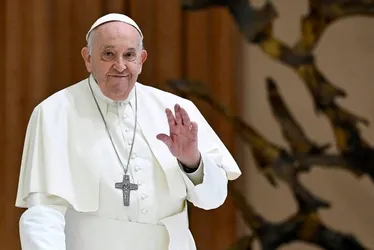 
			
				Papa Francisco critica bombardeios de Israel contra escolas em Gaza
			
			