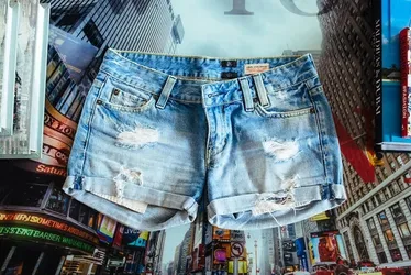 
			
				Eleitor pode votar de bermuda? E sem camisa? Confira as regras
			
			