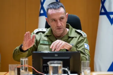 
			
				“Podemos fazer muito mais”, diz Israel após retaliação contra Irã
			
			